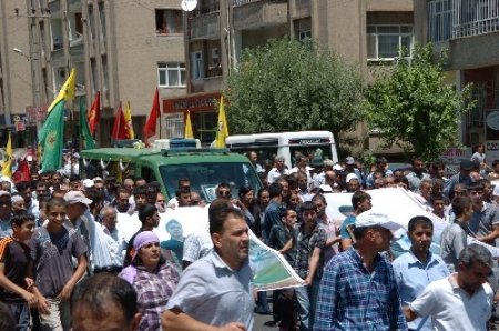 Lice'de karakol protestosunda ölen Yıldırım toprağa verildi