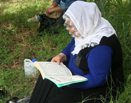 LYS'ye giren çocukları için Kuran-ı Kerim okudular