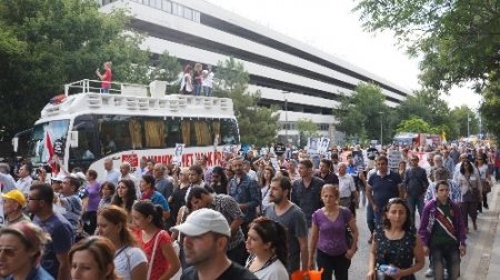 Madımak olayları Ankara'da protesto edildi