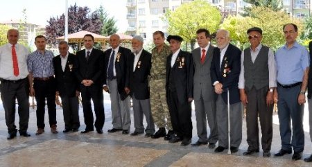 Malatya'da şehit yakınlarıyla gaziler yemekte buluştu