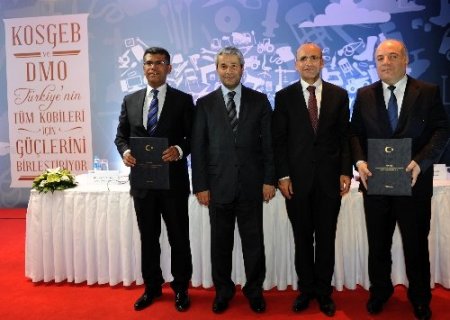 Maliye Bakanı: Gezi’nin etkilerine karşı yatırımcılarla telekonferans yaptım