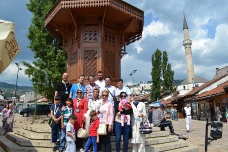 Mehmet Döğme Koleji velileri Bosna Hersek'e çıkarma yaptı