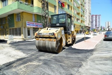 Mücahitler Caddesi asfaltlandı