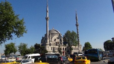 Müftülük, Valide Sultan Camisi’nde yaşananlara ilgili inceleme başlattı