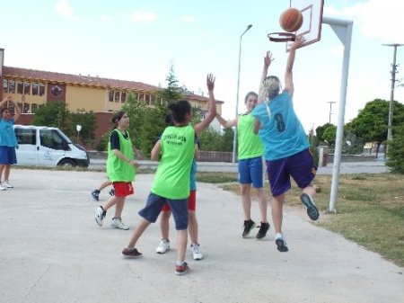 Nevşehir’de sokak basketbolu coşkusu