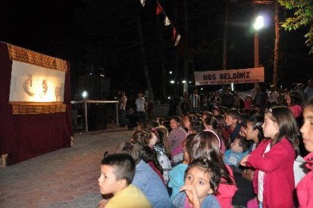 Orhaneli Karağoz Kültür Şenlikleri'nde konser coşkusu