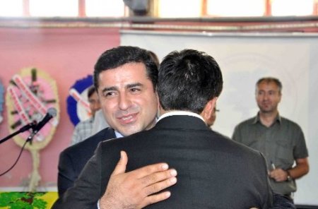 Ovacık Belediye Başkanı Mustafa Sarıgül, BDP'ye geçti