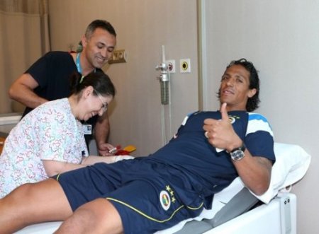 Sağlık taramasından geçen Bruno Alves kulüp binasına geçti