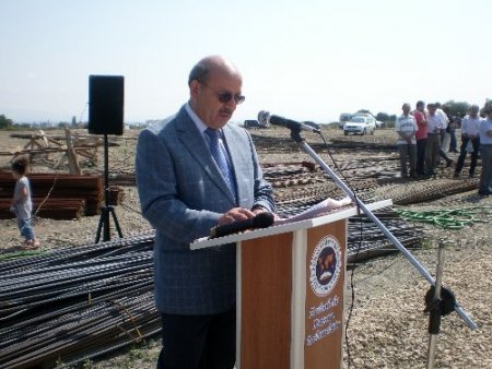 Salihli Özel Zuhal Ortaokulu binasının temeli törenle atıldı