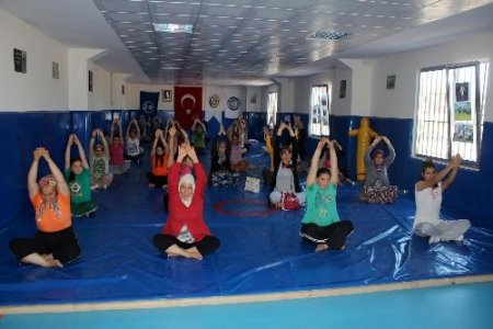 Sarıçamda kadınlar spor yapıyor