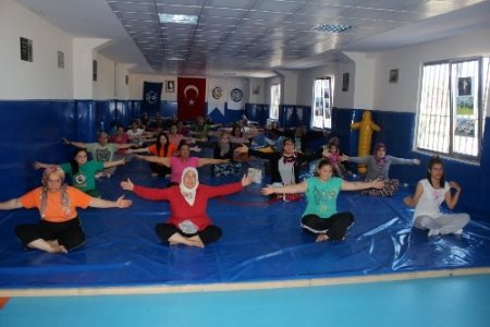 Sarıçamda kadınlar spor yapıyor