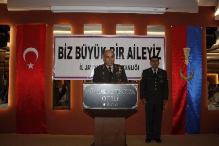 Şehit aileleri ve gaziler onuruna yemek düzenlendi