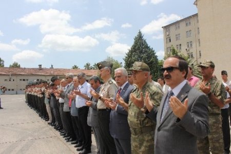 Şehit başçavuş jandarma kışlasından Kur’an okunarak uğurlandı