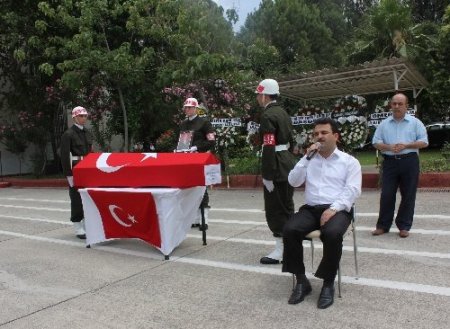 Şehit başçavuş jandarma kışlasından Kur’an okunarak uğurlandı