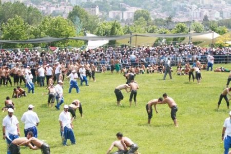 Sekapark’ta başpehlivan Ahmet Kavakçı