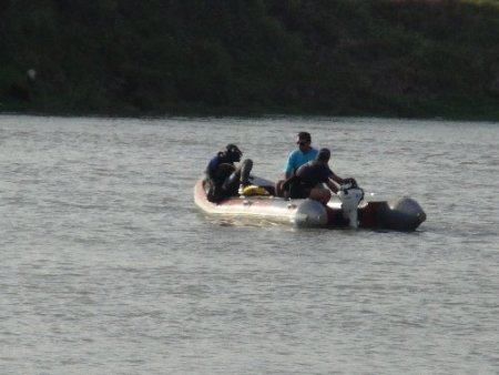 Serinlemek için girdiği Ceyhan Nehri'nde kayboldu