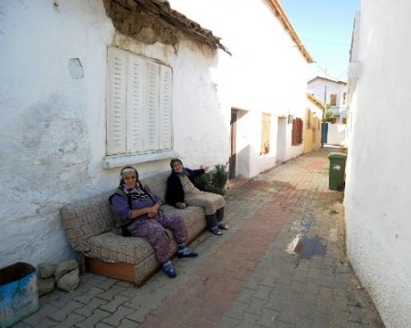 Sığacık Kalesi, 284 evle birlikte turizme açılıyor