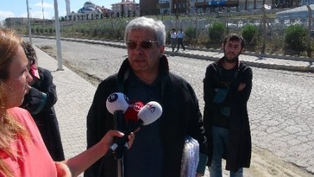 Silivri’de 'duran avukat' eylemi