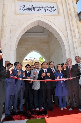 Somuncu Baba Külliyesi açıldı