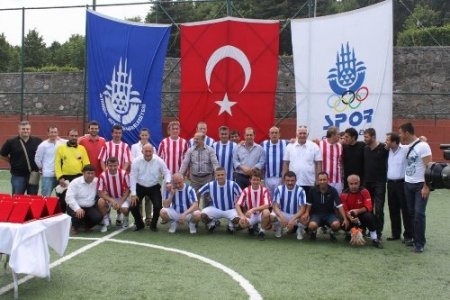 Spor A.Ş'nin geleneksel şöhretler futbol maçı Dudullu Spor Tesisleri’nde yapıldı