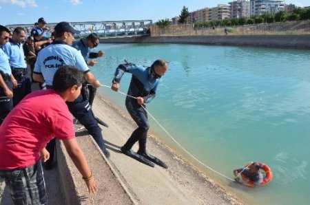 Sulama kanalları 385 can alınca çocuklara yüzme eğitimi verilmeye başlandı