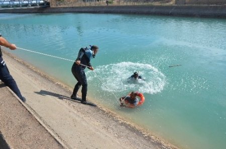 Sulama kanalları 385 can alınca çocuklara yüzme eğitimi verilmeye başlandı