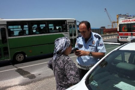 Takla atan araçtan burnu kanamadan çıktı