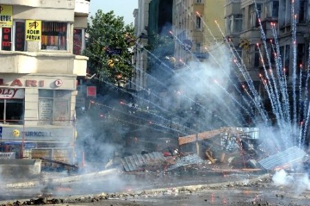 Taksim Meydanı'nda art arda müdahale