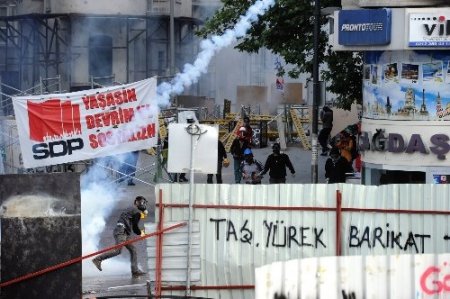 Taksim Meydanı'nda art arda müdahale