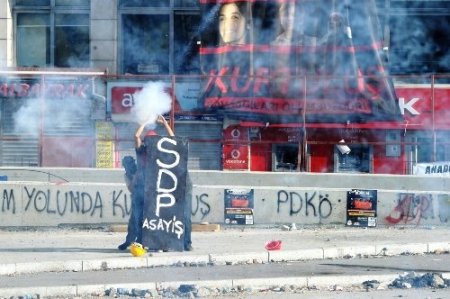 Taksim Meydanı'nda art arda müdahale