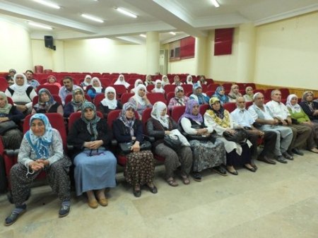 Tarsus’ta hacı adaylarına seminer verildi