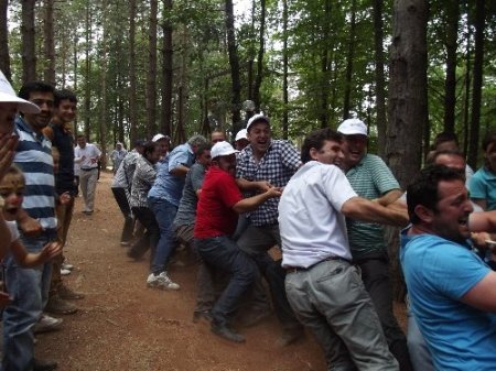 Termeli işçiler düzenlenen piknikte doyasıya eğlendi