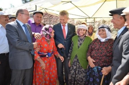 Tokat Valisi Taşkesen, Umurcalılarla buluştu