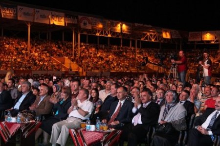 Trabzon'daki Türkçe Olimpiyatları heyecanına Gümüşhane'den ortak oldular