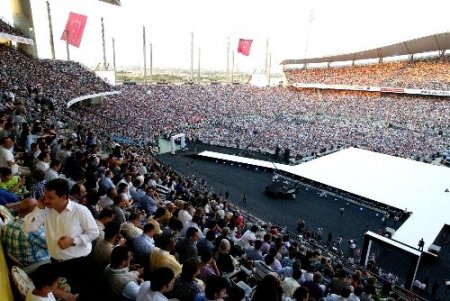 Türkçe Olimpiyatları’nın görkemli kapanış şöleni başladı