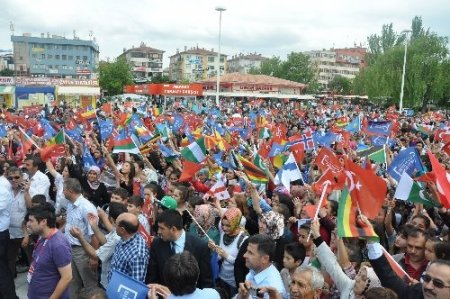 Türkçe sevdalıları Sincan'da coşkuyla karşılandı