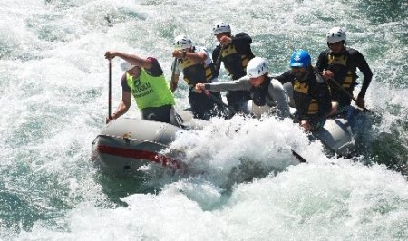 Türkiye Rafting Şampiyonası Rize’de başladı