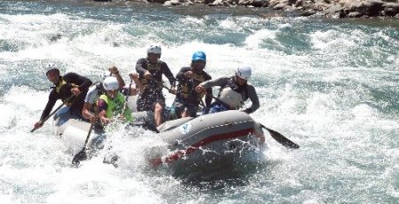 Türkiye Rafting Şampiyonası Rize’de başladı