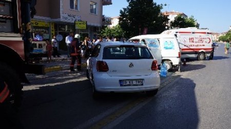 Tuzla’da trafik kazası: 2 yaralı (Özel)