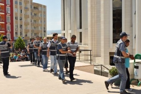 Uyuşturucu operasyonunda, 35 zanlı adliyeye sevk edildi