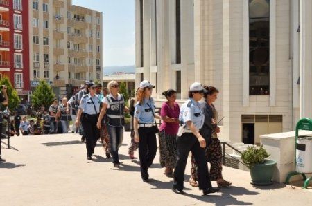 Uyuşturucu operasyonunda, 35 zanlı adliyeye sevk edildi