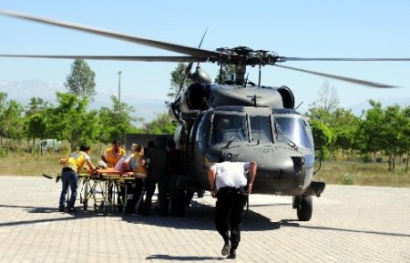 Van'da iki minibüsün freni aynı yerde boşaldı: 27 yaralı (1)