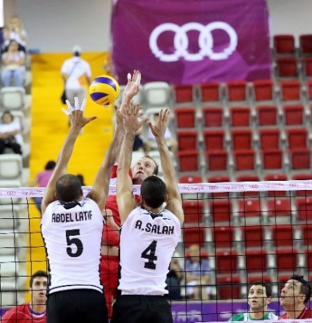 Voleybolda Türk Milli Takımı İtalya'ya 3-2 yenildi