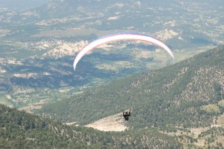 Yamaç Paraşütü Mesafe Yarışması Ön Dünya Kupası Çameli’nde başladı