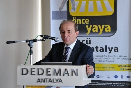 Yaya önceliğini anlatacak eğitimciler sertifikalarını aldı