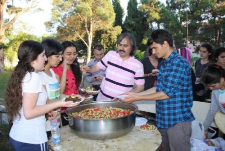 Zafer Fen Dersanesi'nden sınavlar öncesi moral pikniği